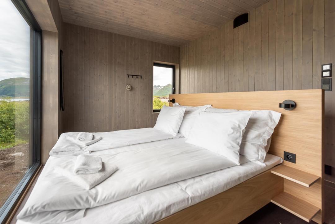 Hoda Cabin - Luxury Lodge With Jacuzzi And Sauna Lyngvaeret Exterior photo
