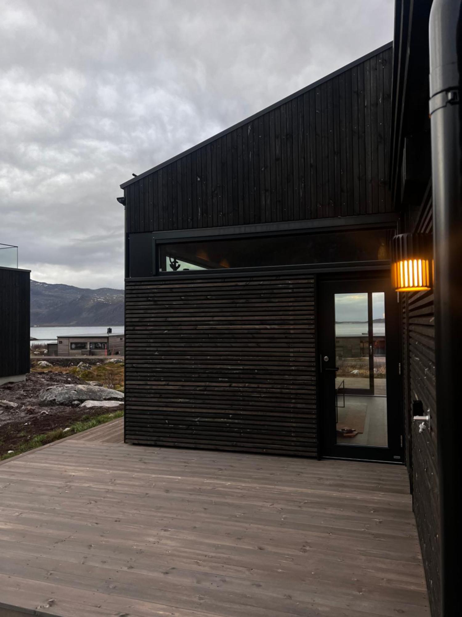 Hoda Cabin - Luxury Lodge With Jacuzzi And Sauna Lyngvaeret Exterior photo