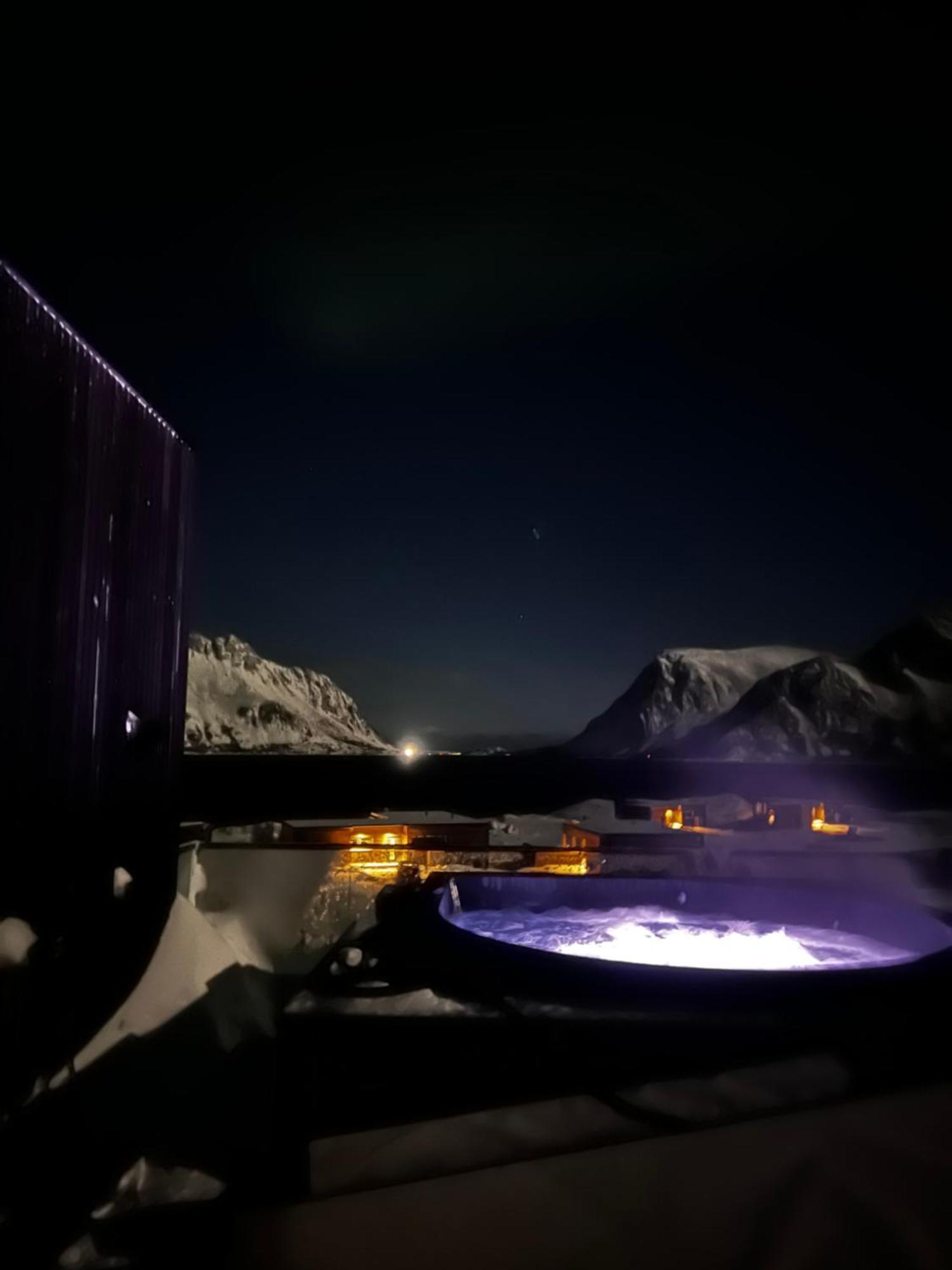 Hoda Cabin - Luxury Lodge With Jacuzzi And Sauna Lyngvaeret Exterior photo